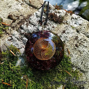 Collier Pendentif Orgone TORE Grenat Almandin pendentif orgonite